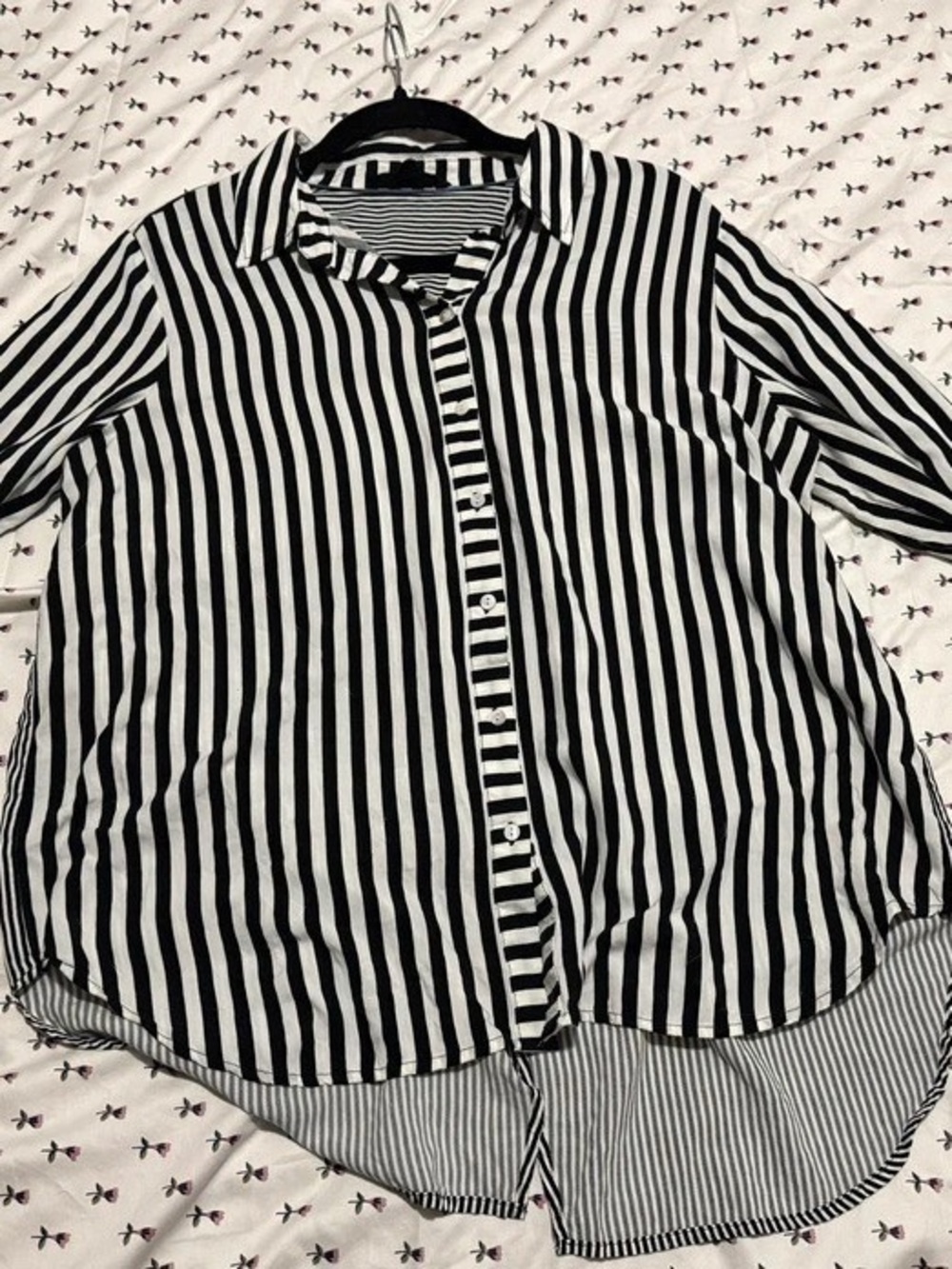Jane + Delancey Striped Rayon Button Down in Black & White XL Like New